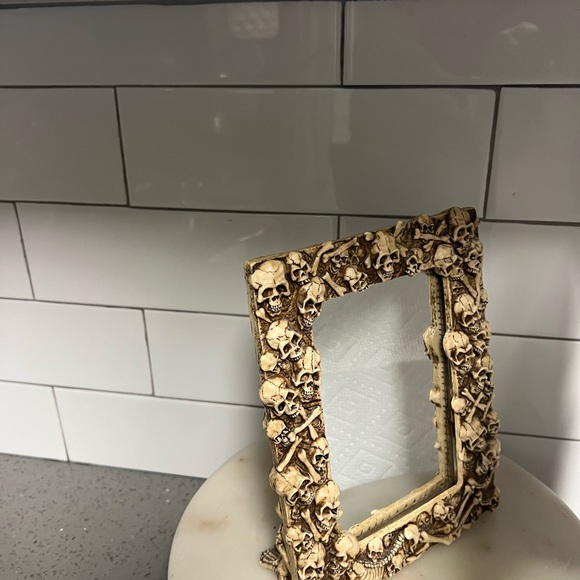 The Skull Collection - Skulls and Bones Design Personal Mirror 9”x7” - Picture 7 of 9